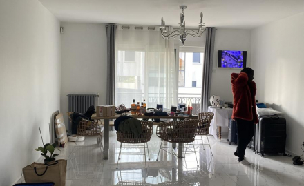 amenagement-sur-mesure-et-decoration-d-une-grande-piece-de-vie-amenagement-interieur